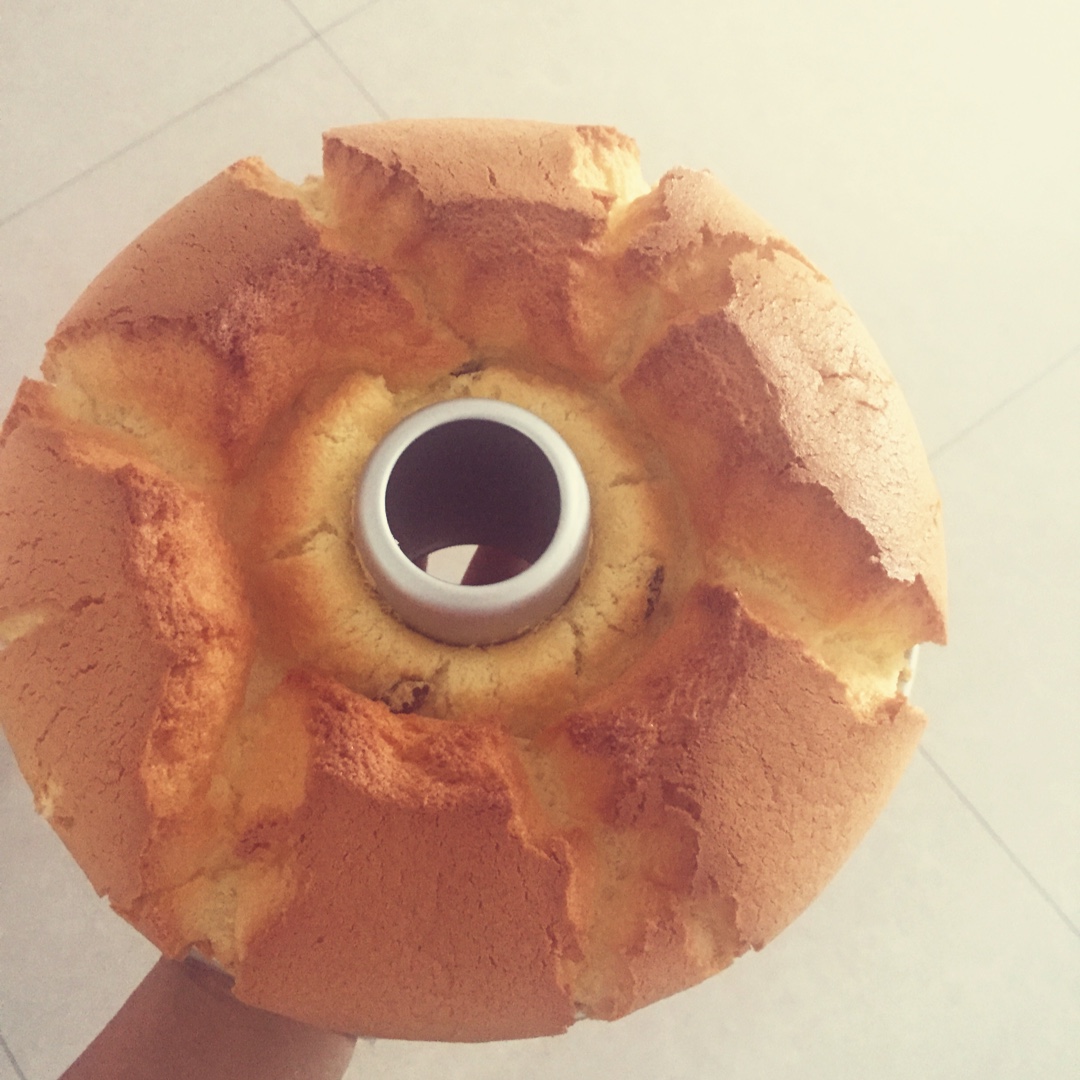 香蕉奶味戚风蛋糕（加葡萄干）