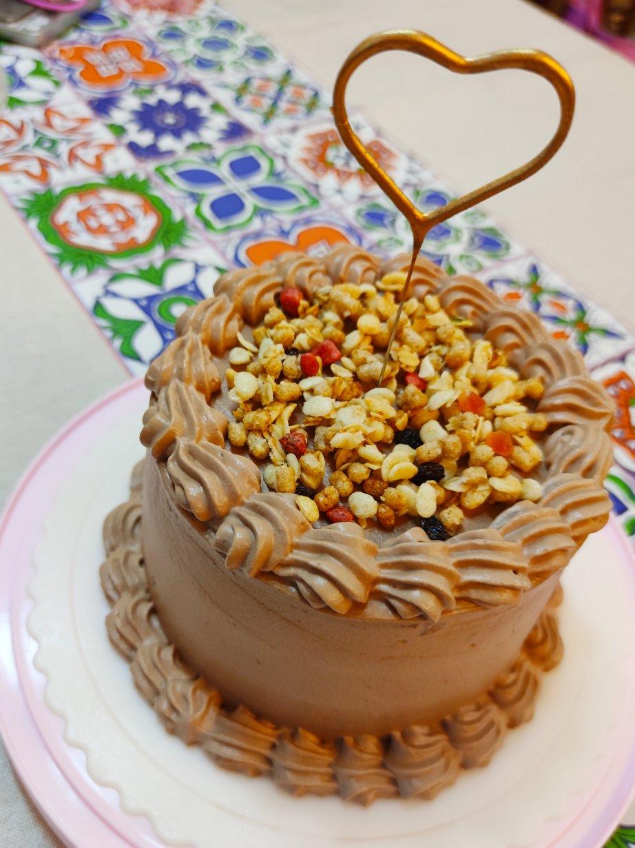 《Tinrry+》香蕉巧克力戚风裸蛋糕（6寸）~浓郁巧克力，香甜软糯的香蕉果肉~