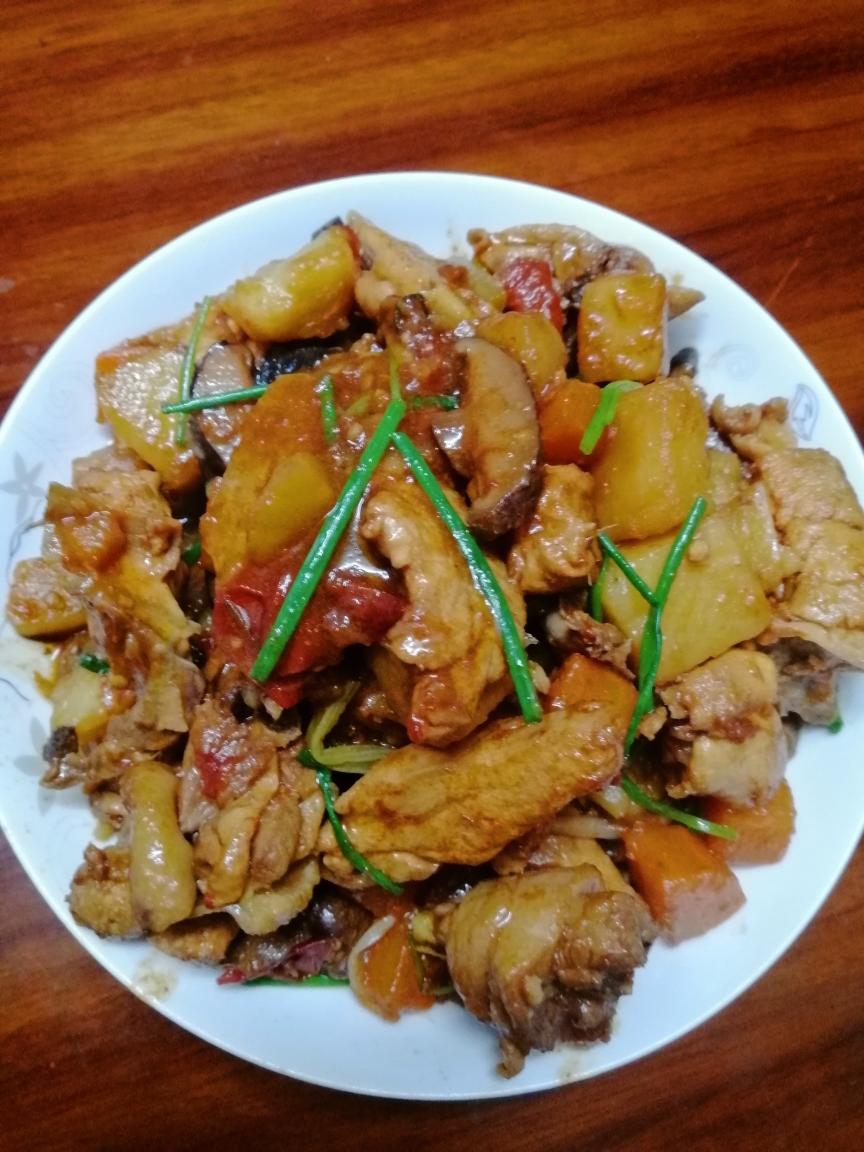 鸡肉炖土豆