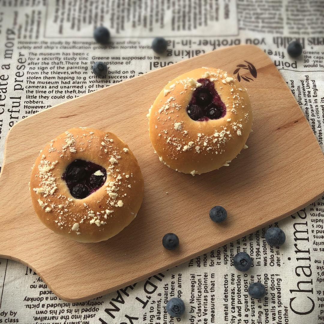 蓝莓蓝莓我爱你～蓝莓爆浆面包