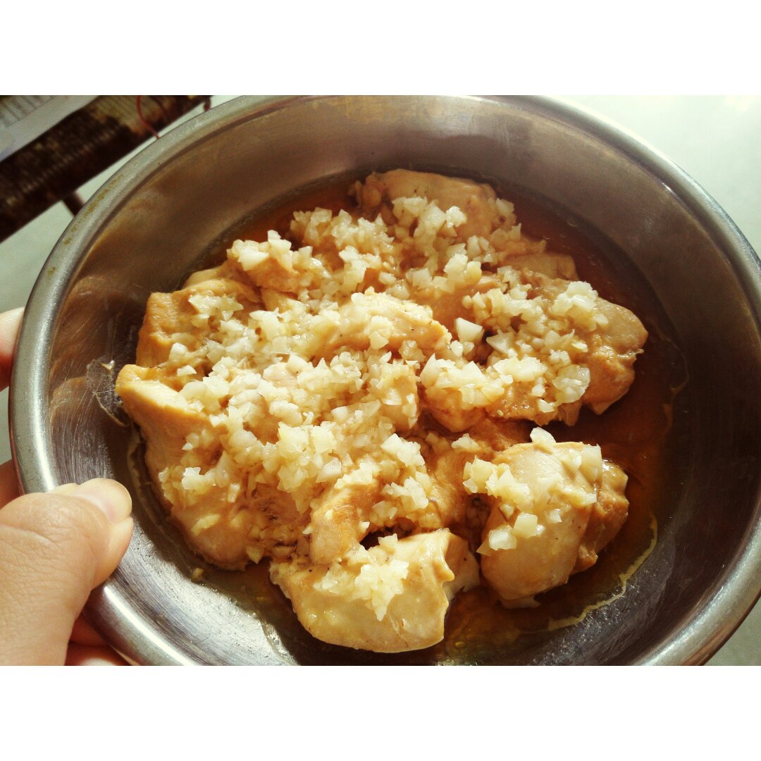 蒜蓉蒸鸡胸（鸡腿）