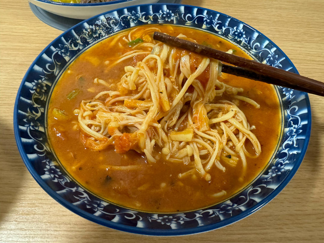 低脂低卡～营养又下饭的番茄金针菇