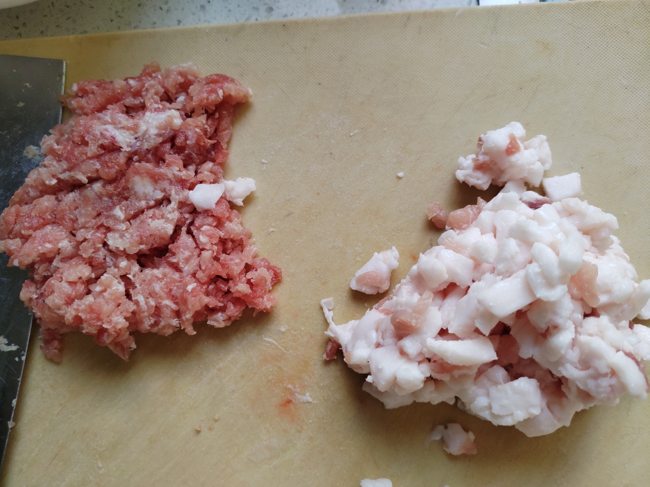 梅菜猪肉包的做法 步骤2