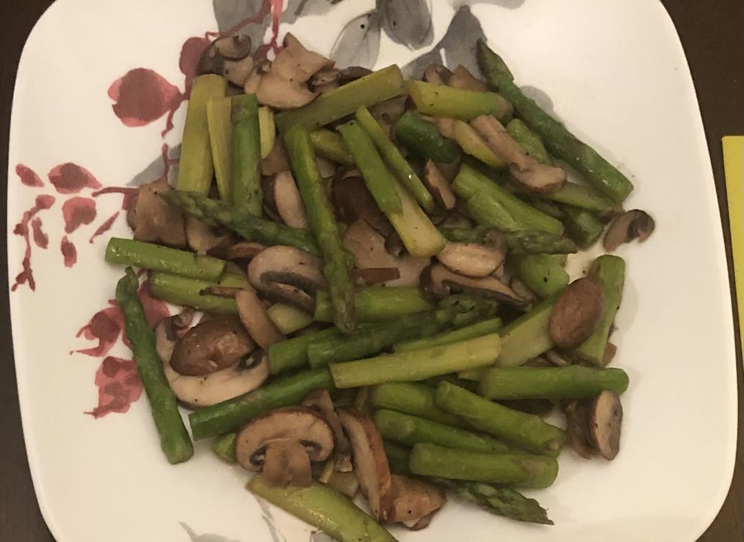 教你做最好吃的芦笋炒蘑菇 新手速get！