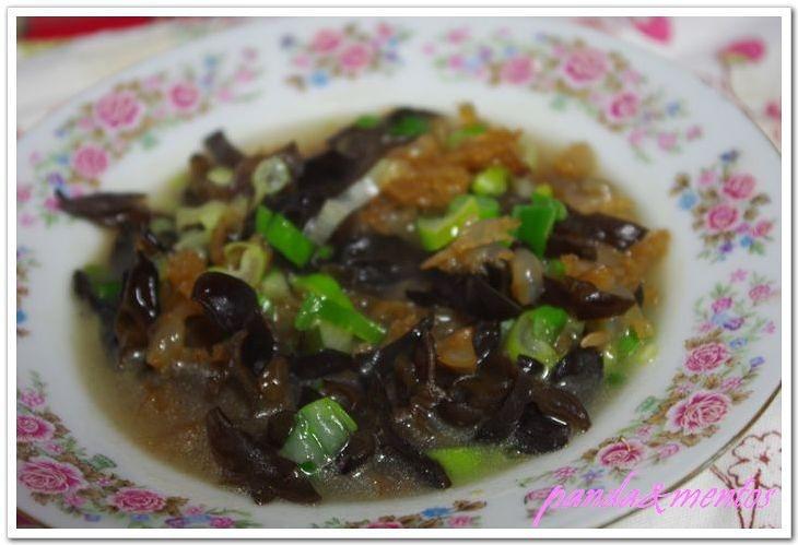 木耳炒海蜇的做法