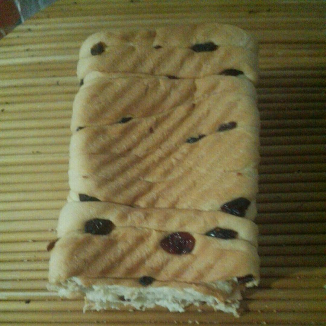 手撕蔓越莓炼乳吐司