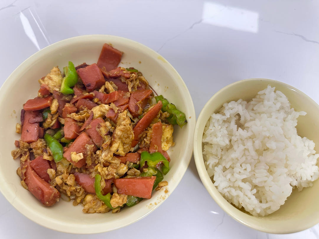 青椒火腿炒鸡蛋