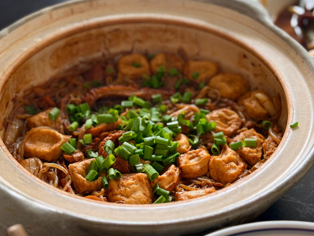 臭豆腐肥肠煲