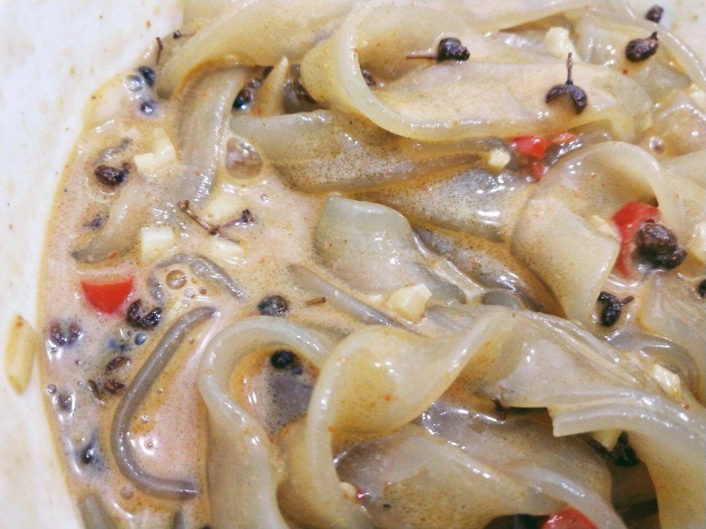 麻酱流汁宽粉