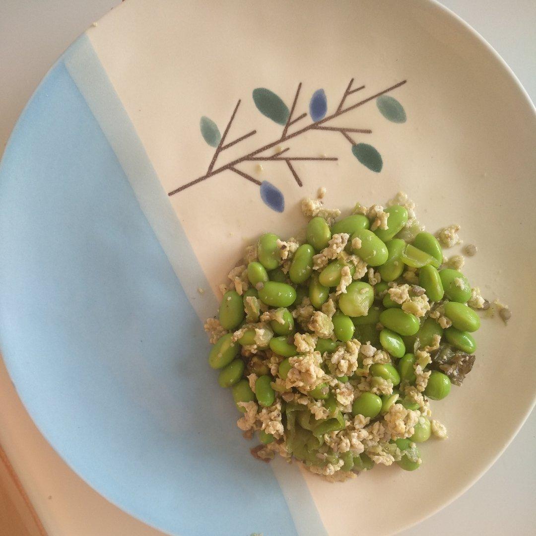 毛豆炒鸡蛋