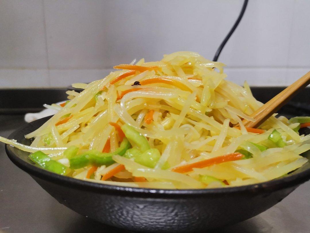 凉拌土豆丝，爽口开胃