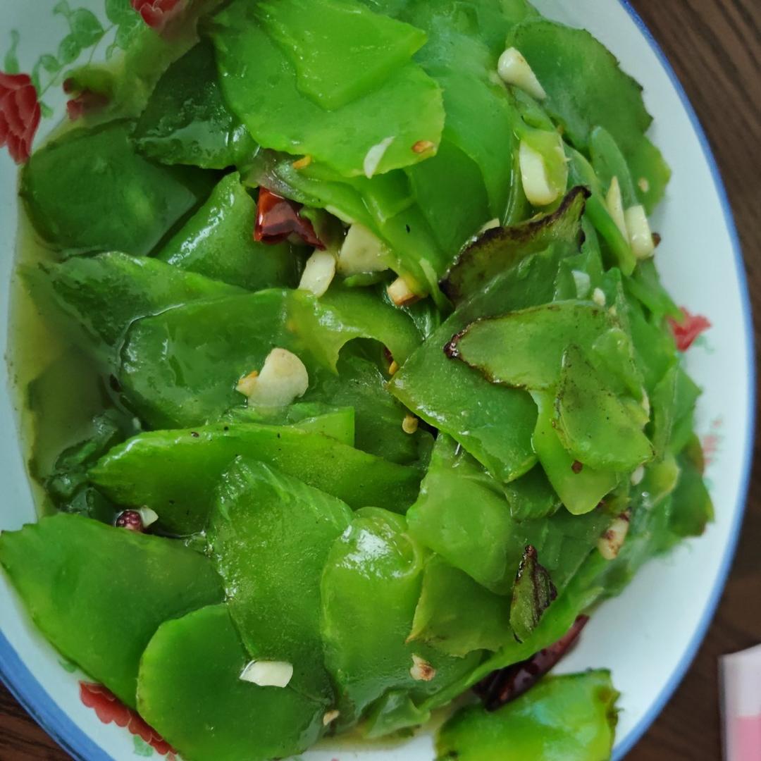 呛炒青笋片•快手下饭