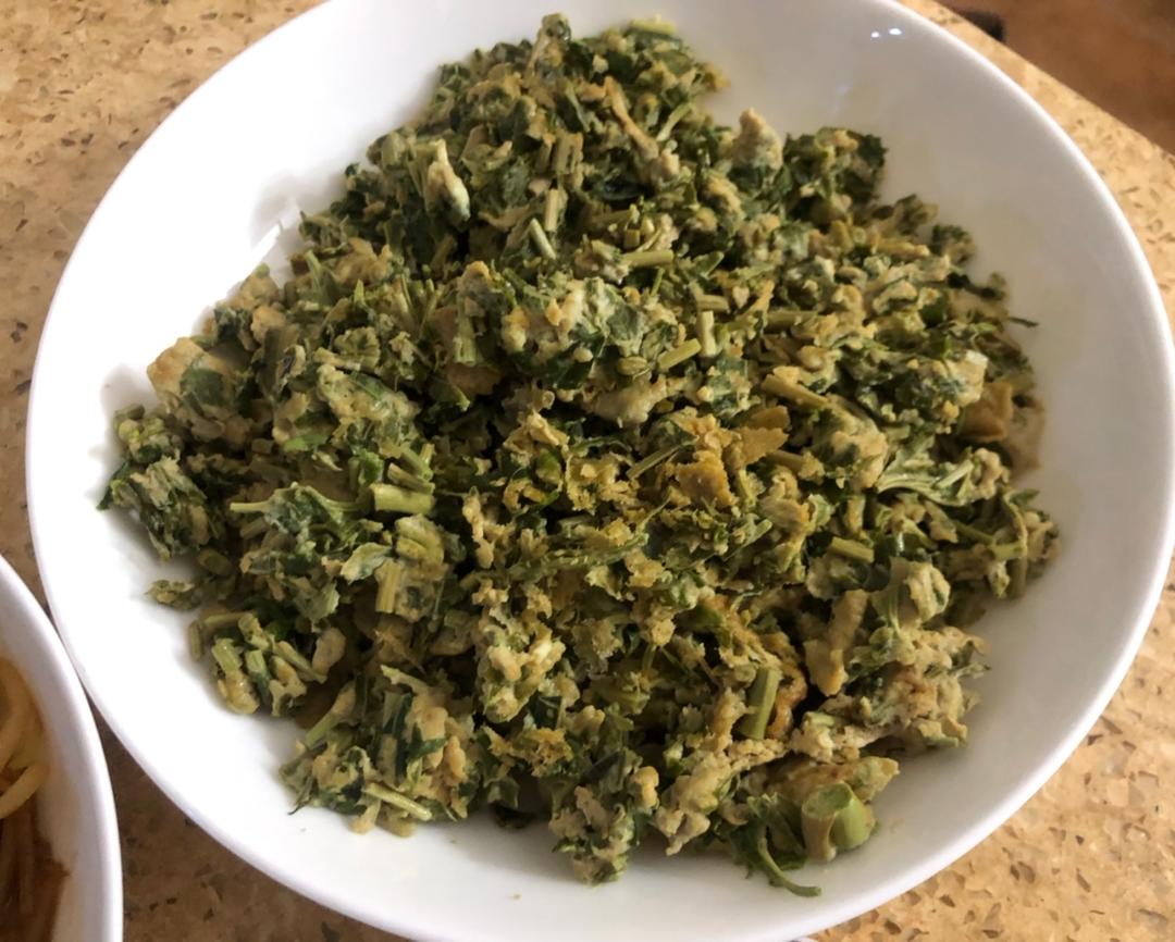 香椿芽炒鸡蛋
