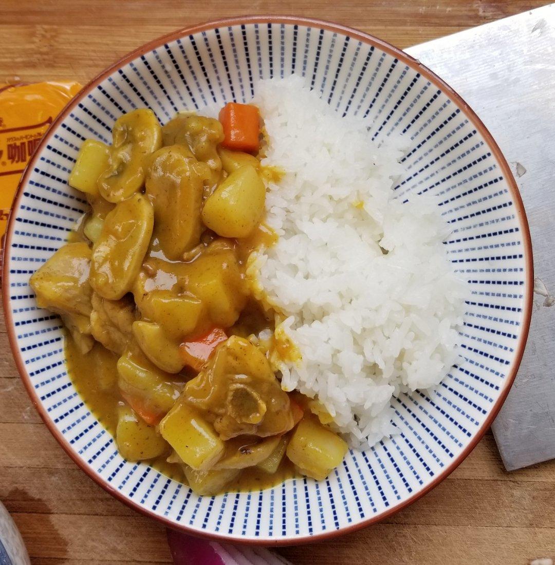 菌菇鸡腿咖喱饭