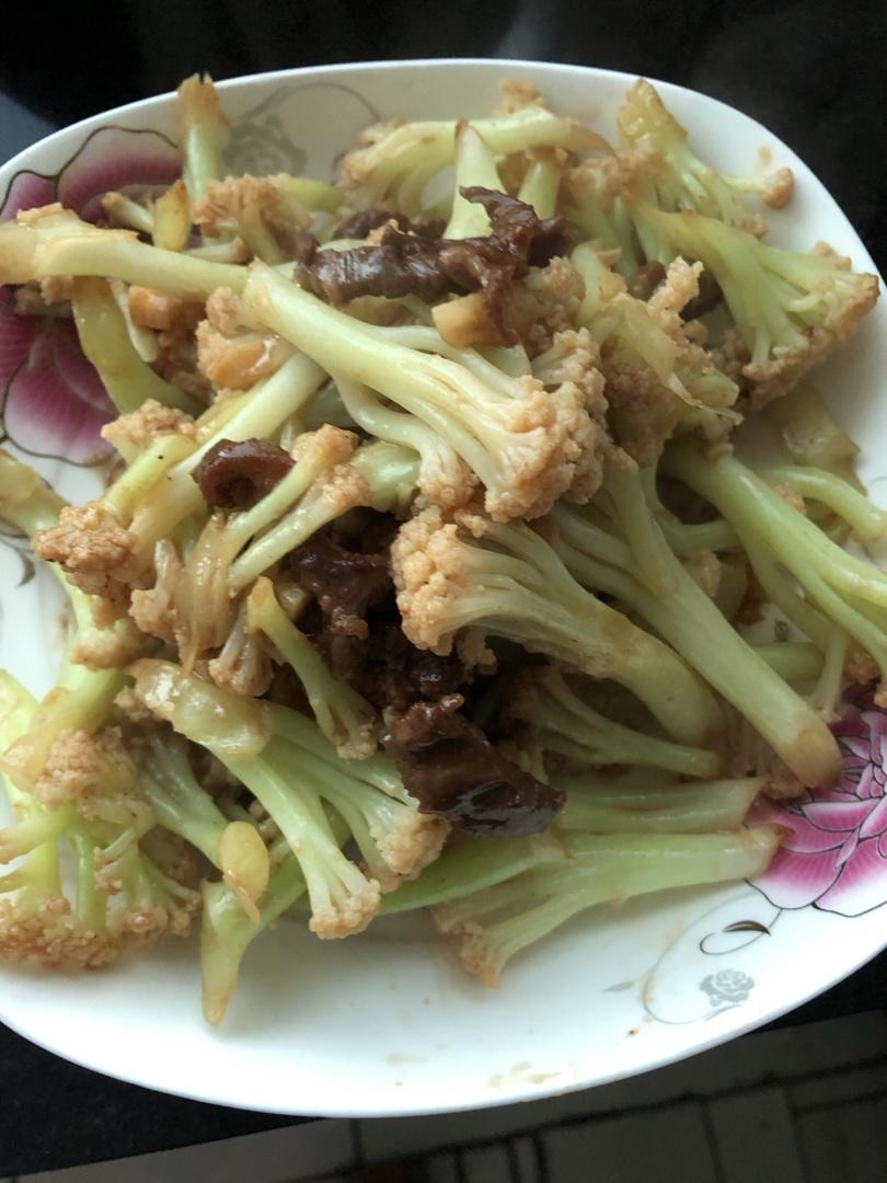 家常花菜炒肉