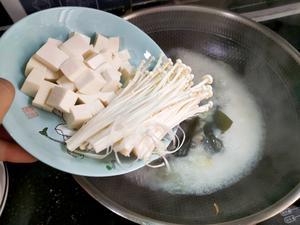 海带鲜菇豆腐汤的做法 步骤5