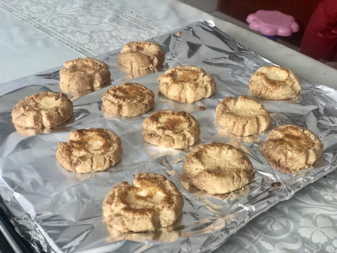 轻轻一按就碎掉的原味桃酥（不输猪油版）