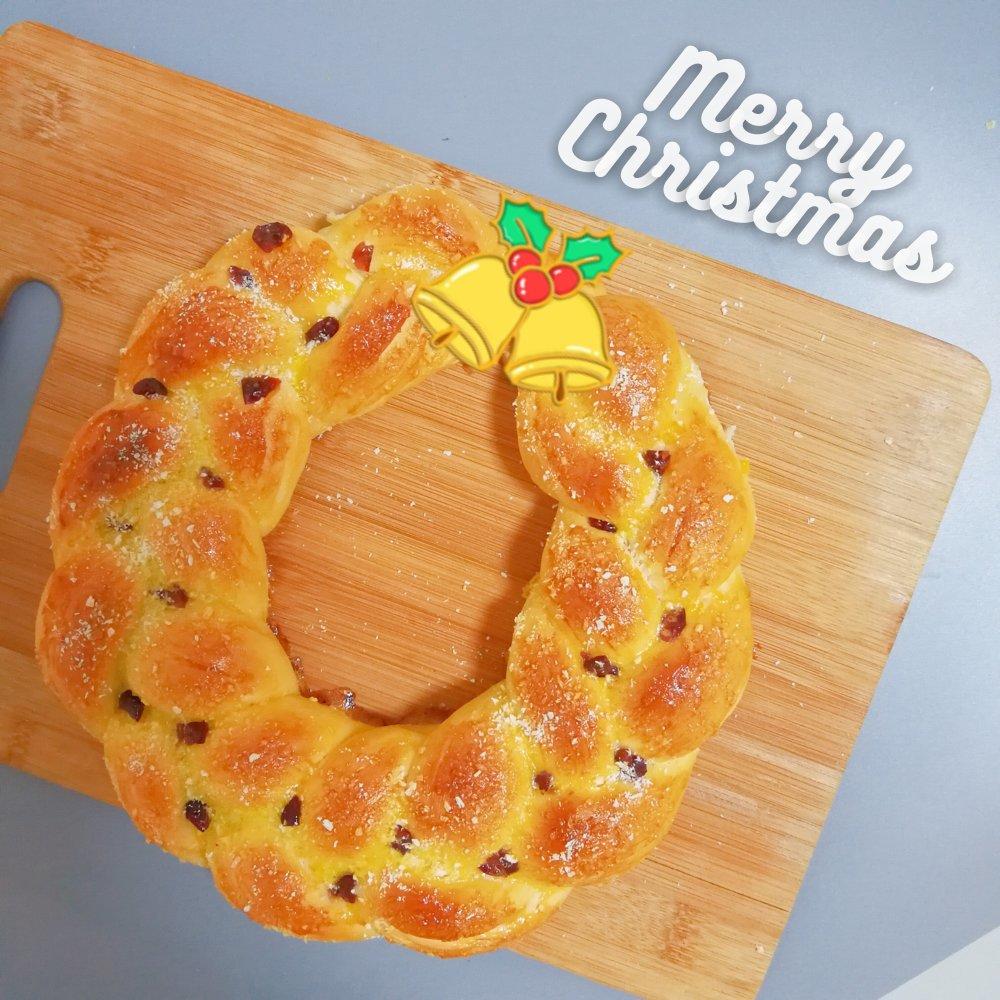 圣诞花环面包
