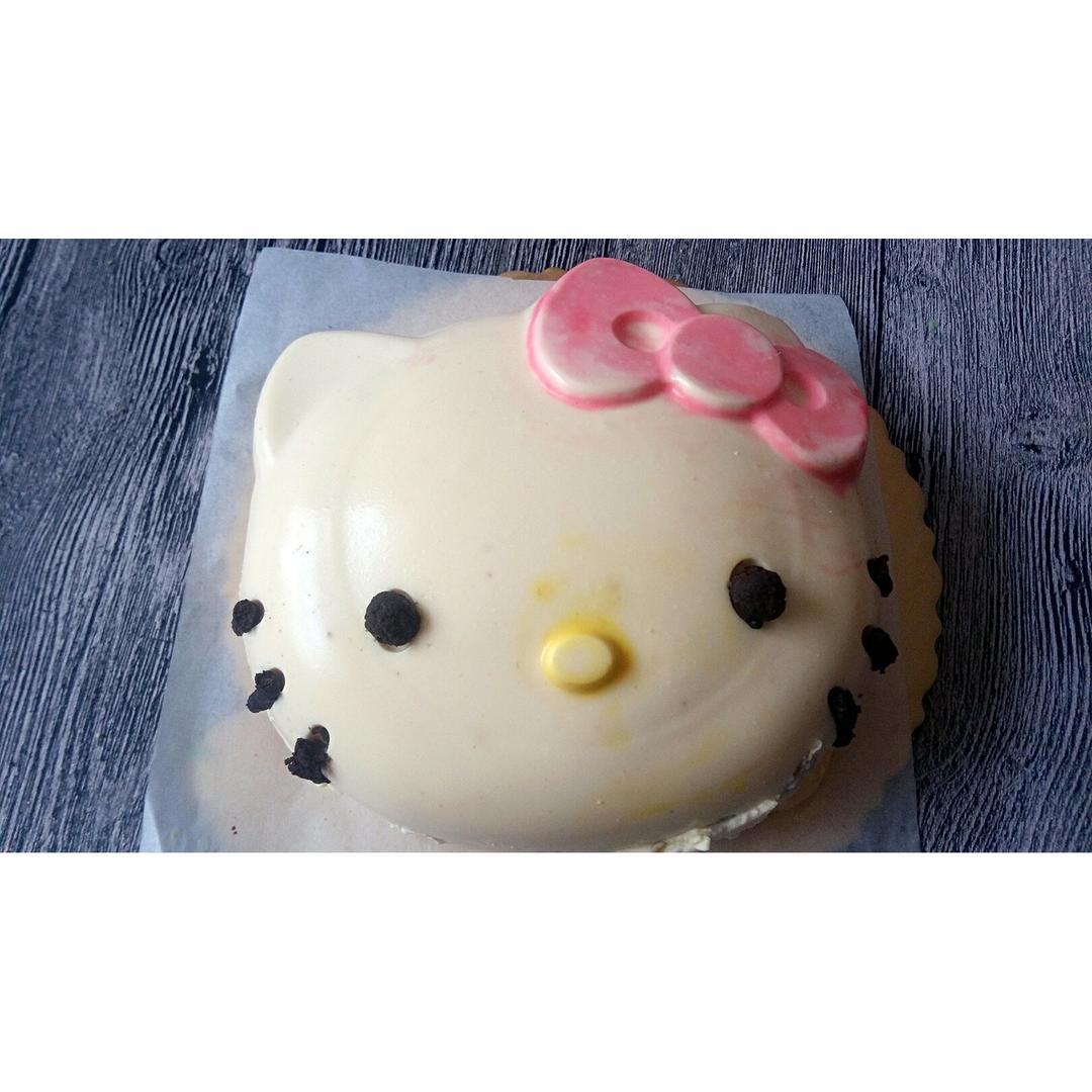 酸奶慕斯HelloKitty蛋糕