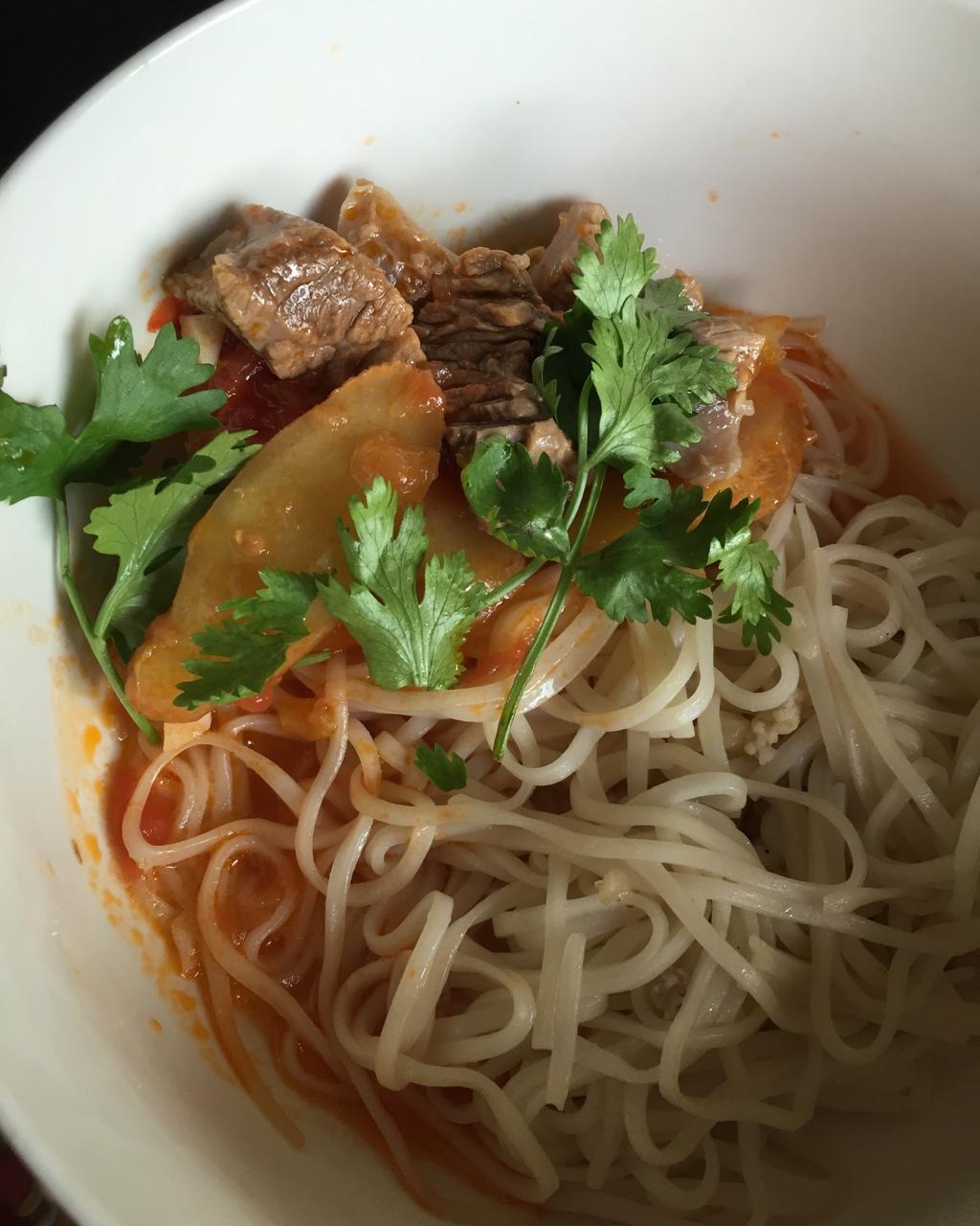 老丁的私房菜-番茄牛腩煲