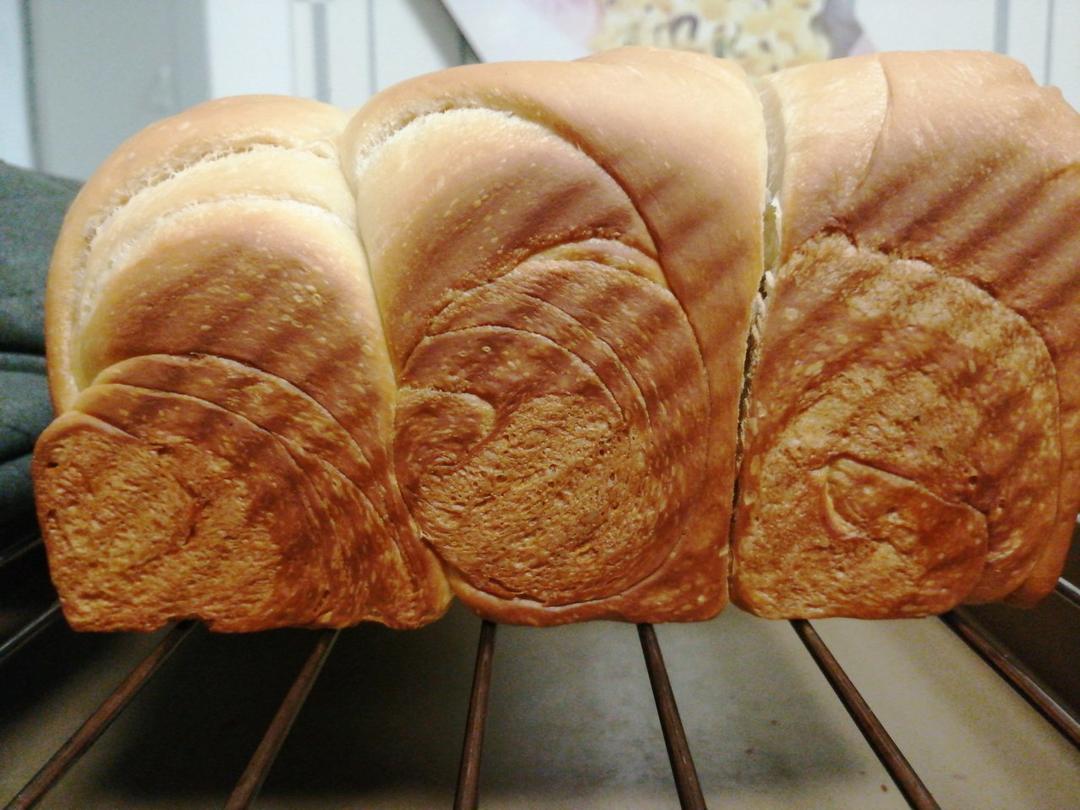 吐司，奶香手撕面包，超级香浓