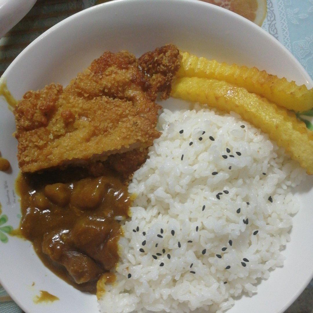 香酥咖喱猪排饭