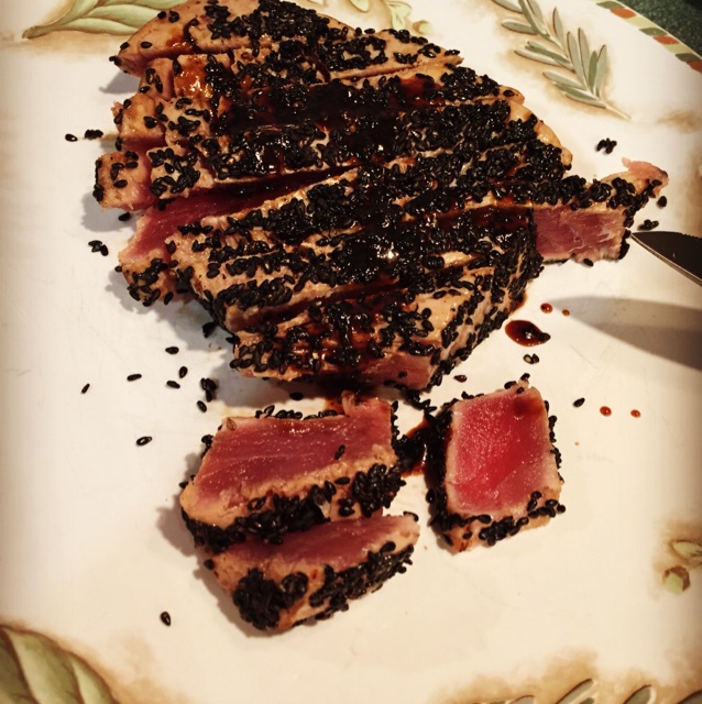 芝香吞拿鱼排 seared sesame tuna steak