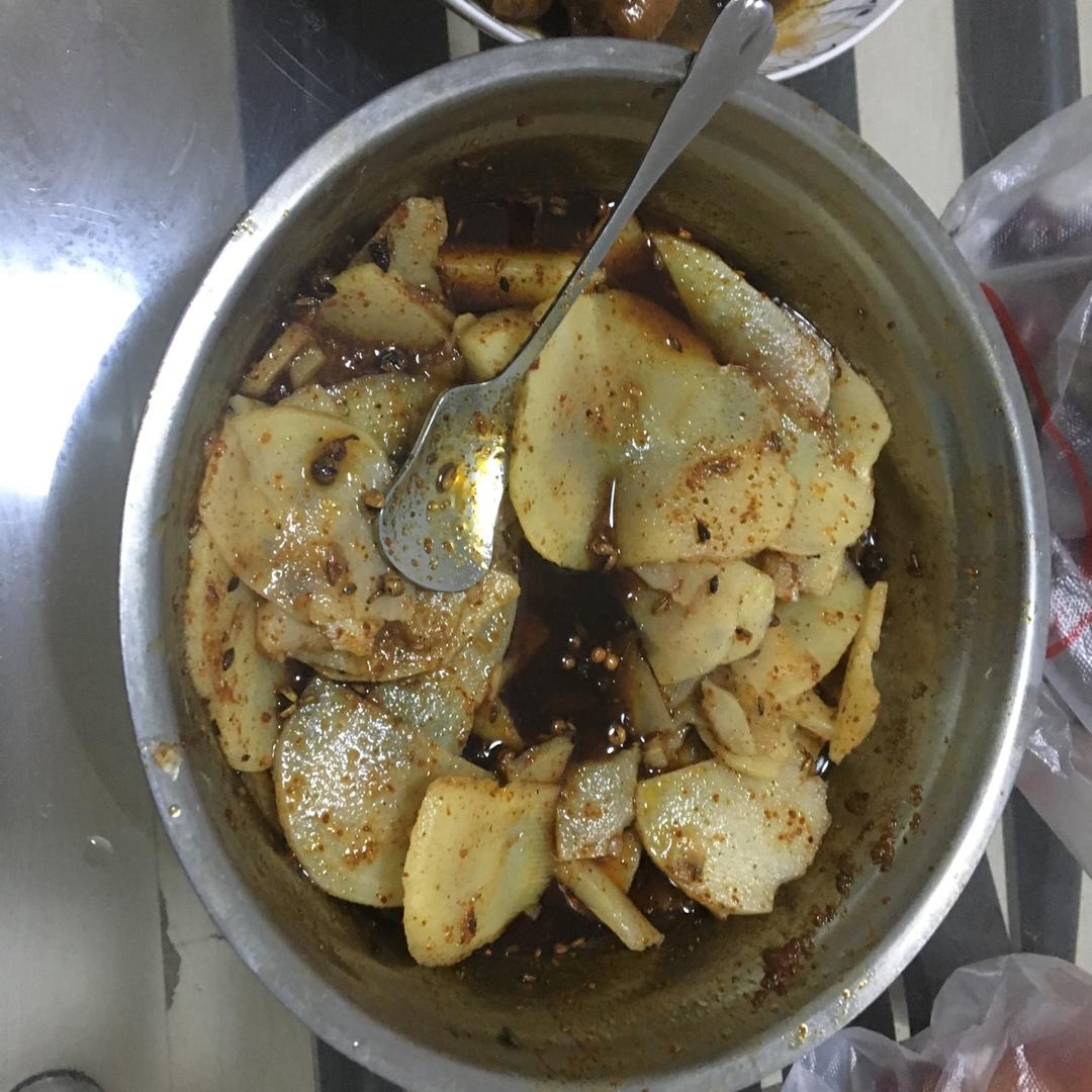 兰州风味麻辣土豆片（又名：通渭路土豆片、马三洋芋片）