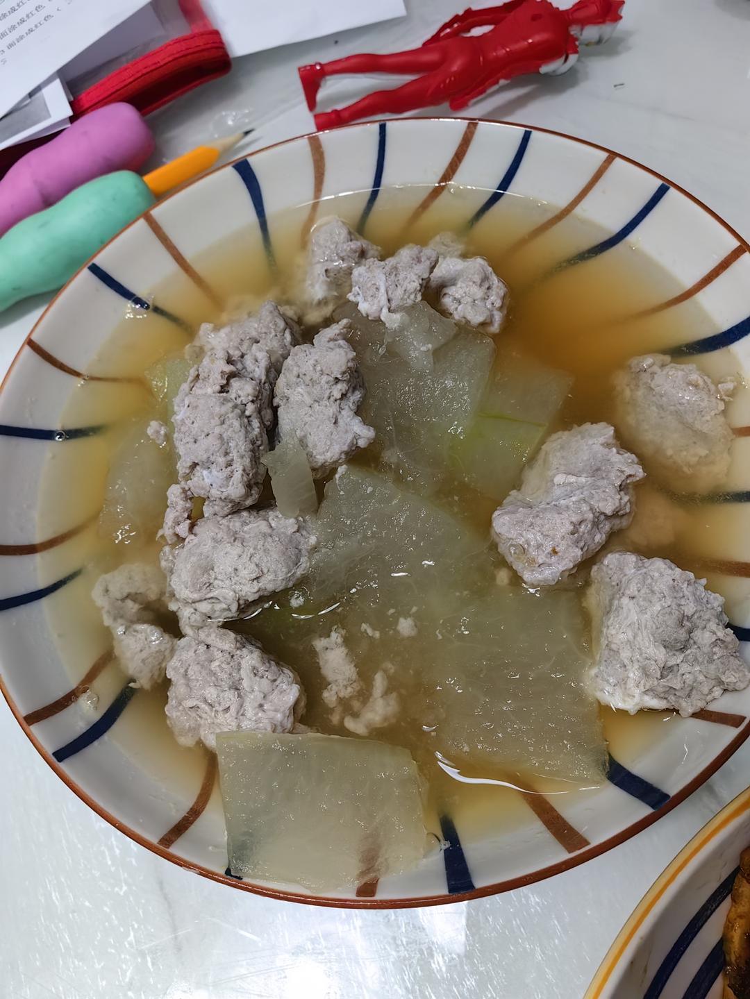 巨鲜美的冬瓜丸子汤