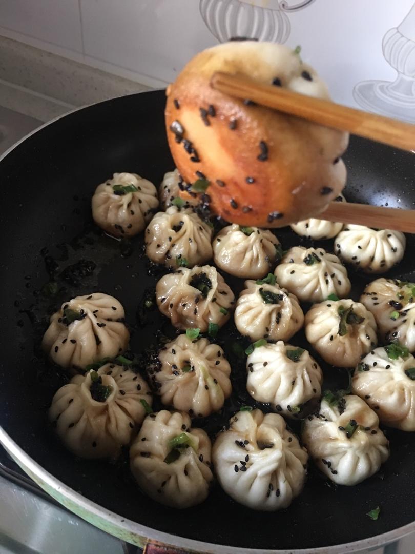 小时候的生煎包