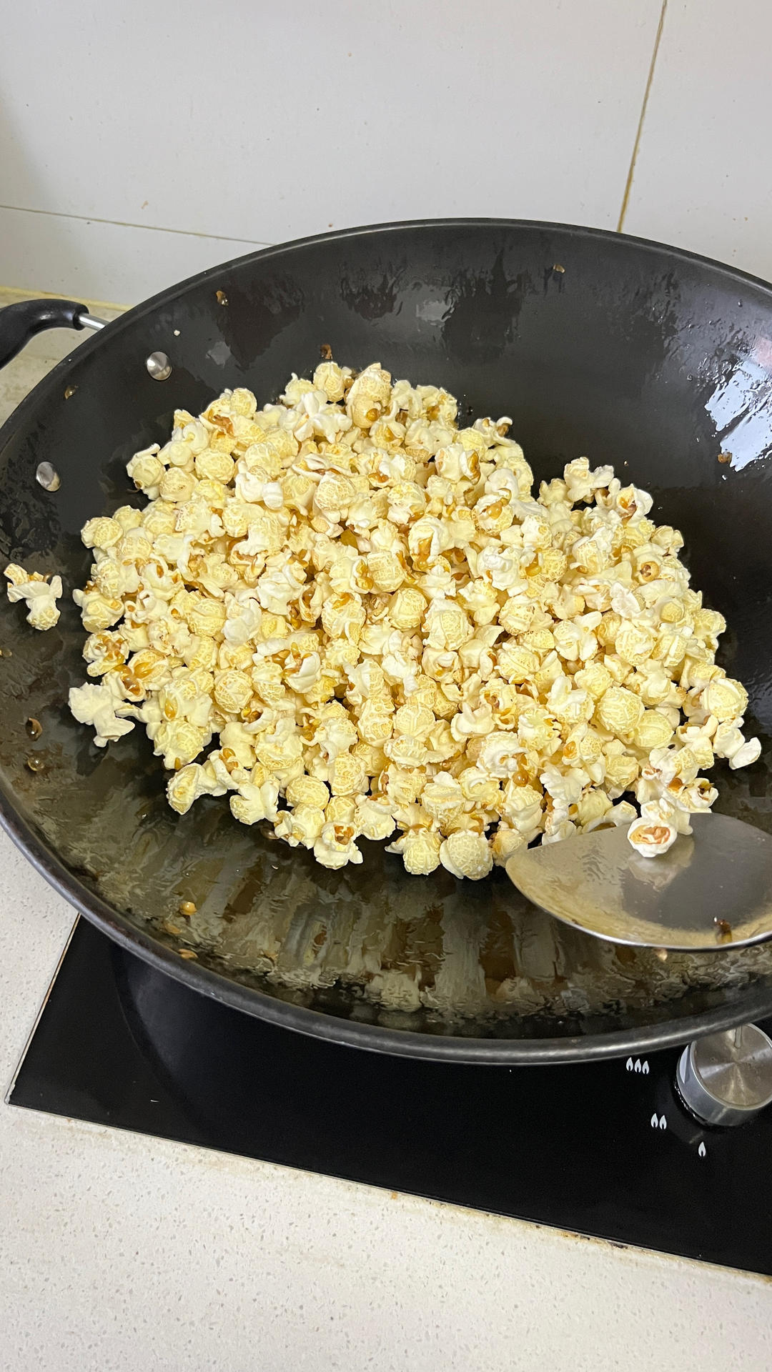 一招搞定小朋友的黄油焦糖爆米花，简单又好吃