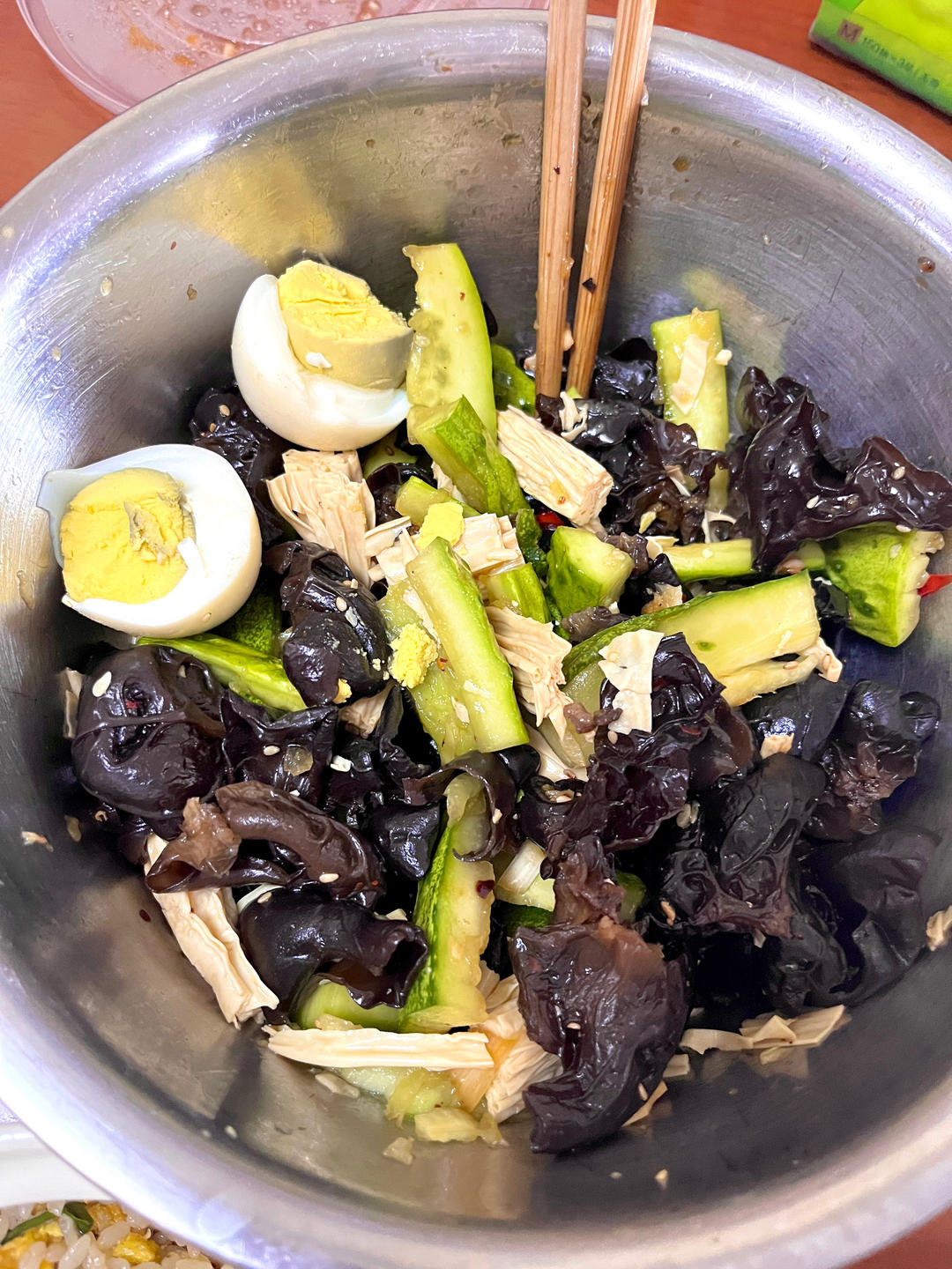 上桌就秒光的爽口凉菜～黄瓜拌腐竹