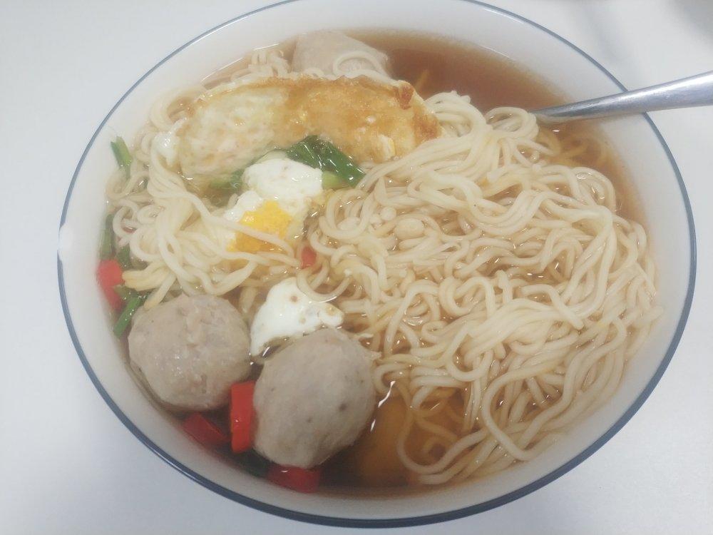 一碗热汤面