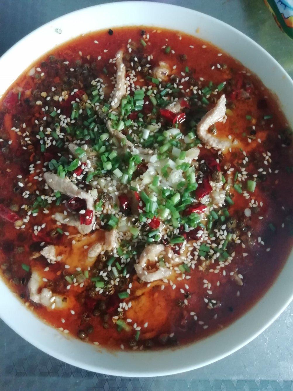 酸菜鲈鱼、水煮鱼（附如何片鱼肉及让鱼肉不腥的小妙招）