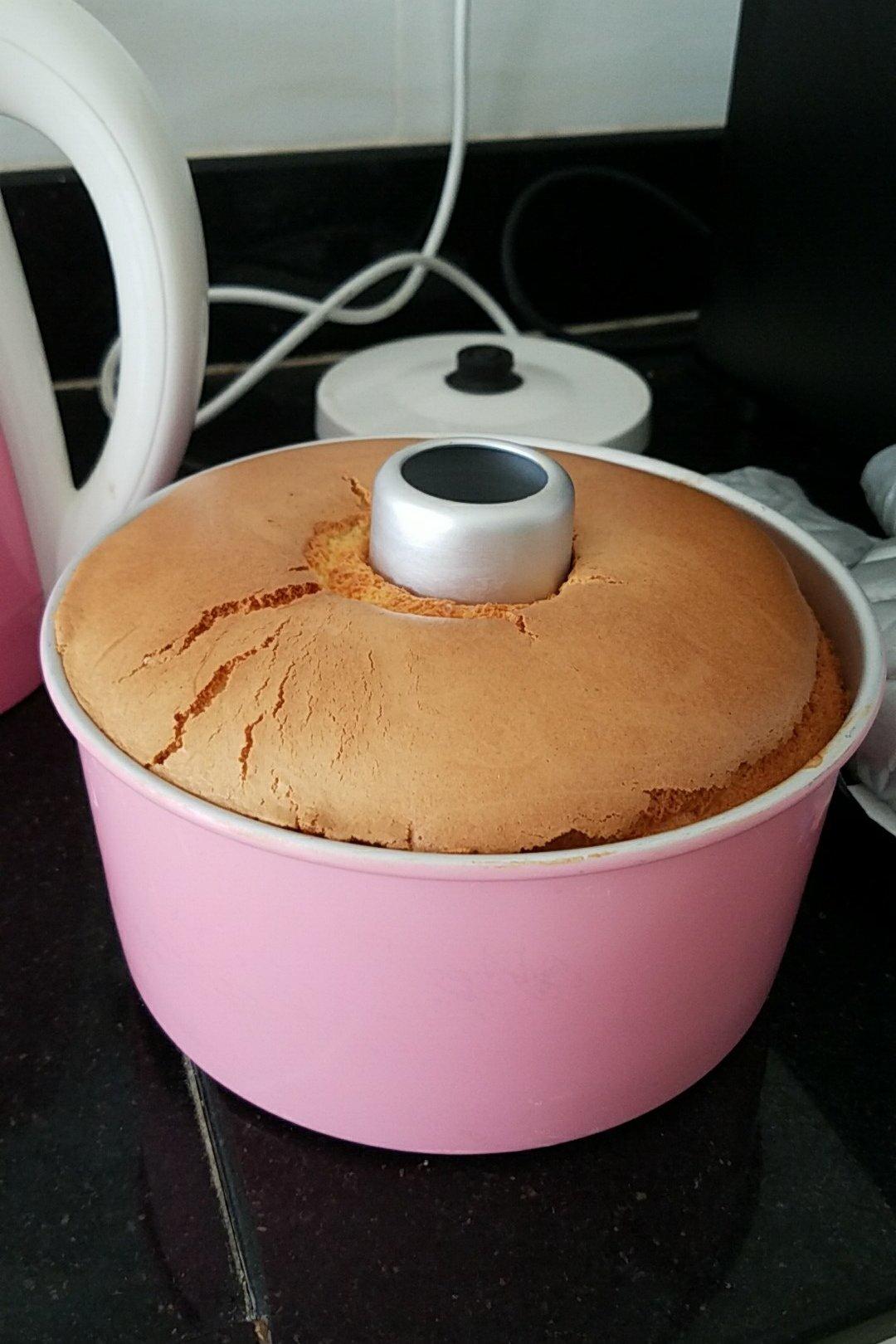 烤箱做蛋糕（戚风蛋糕的做法）