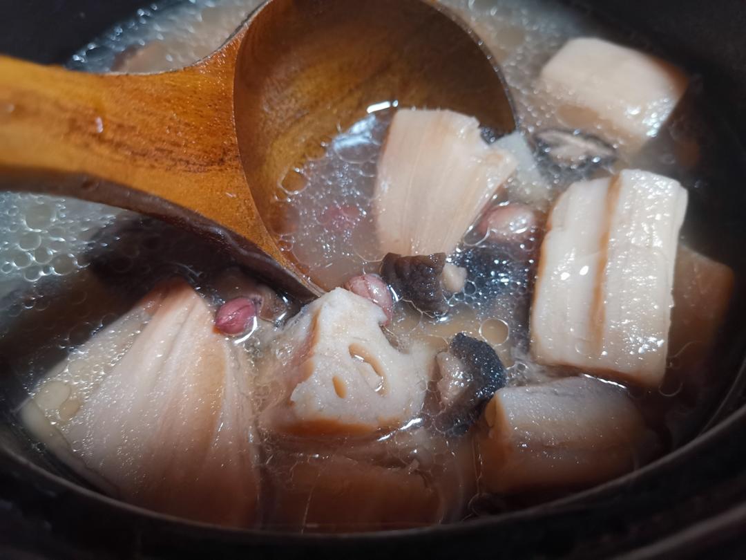 香菇莲藕汤