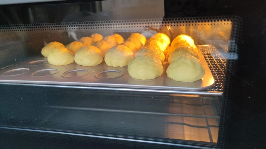 简单易成功的奶油小泡芙做法