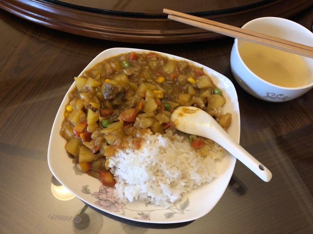 咖喱鸡饭