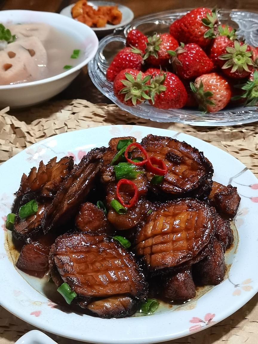 小美版鲍鱼红烧肉