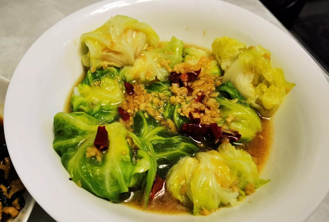 清淡却下饭的虾滑白菜卷，打赌你吃一次就忘不了！