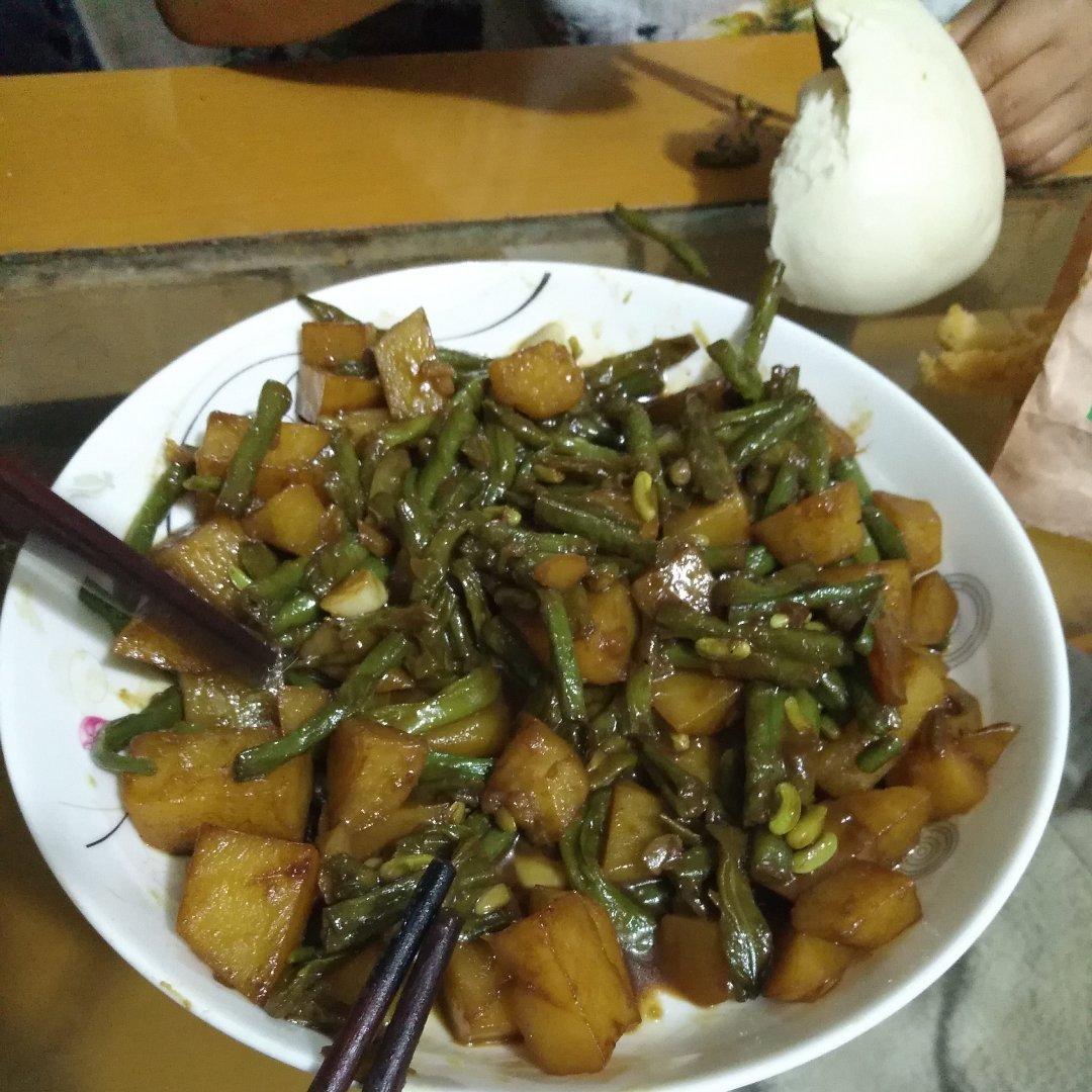 土豆炖豆角