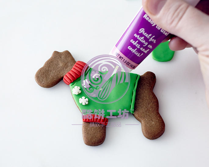 穿毛衣的狗饼干教程 | Doggie Christmas Sweater Cookie Tutorial的做法 步骤6