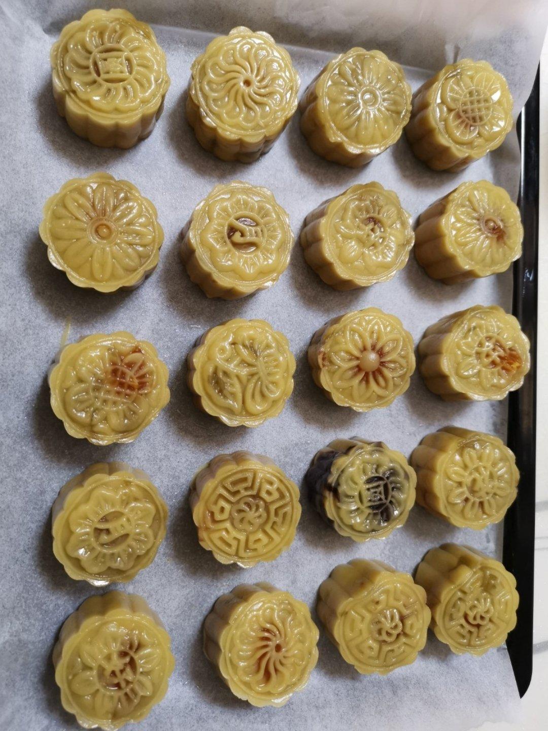 广式月饼——蛋黄莲蓉月饼