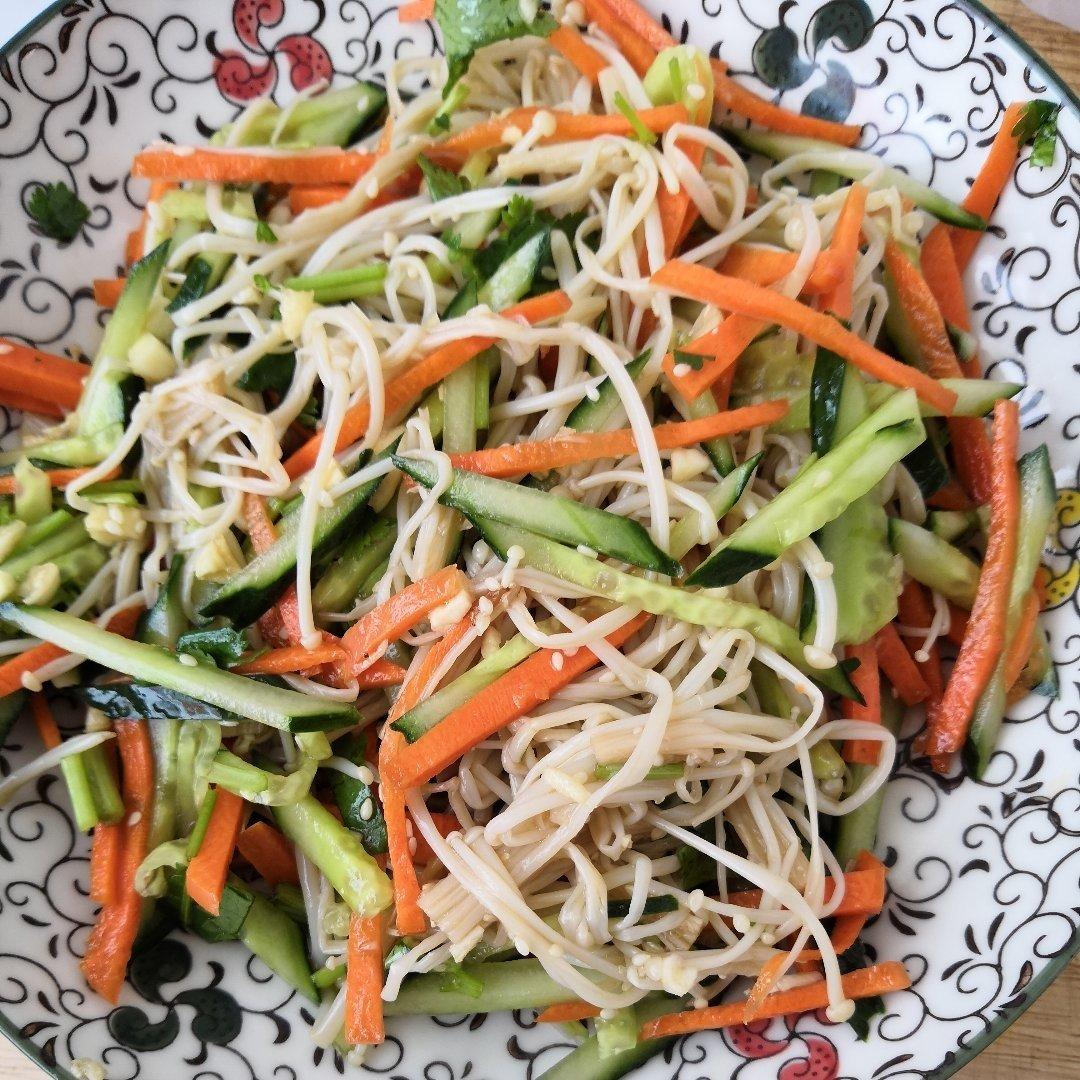 凉拌金针菇