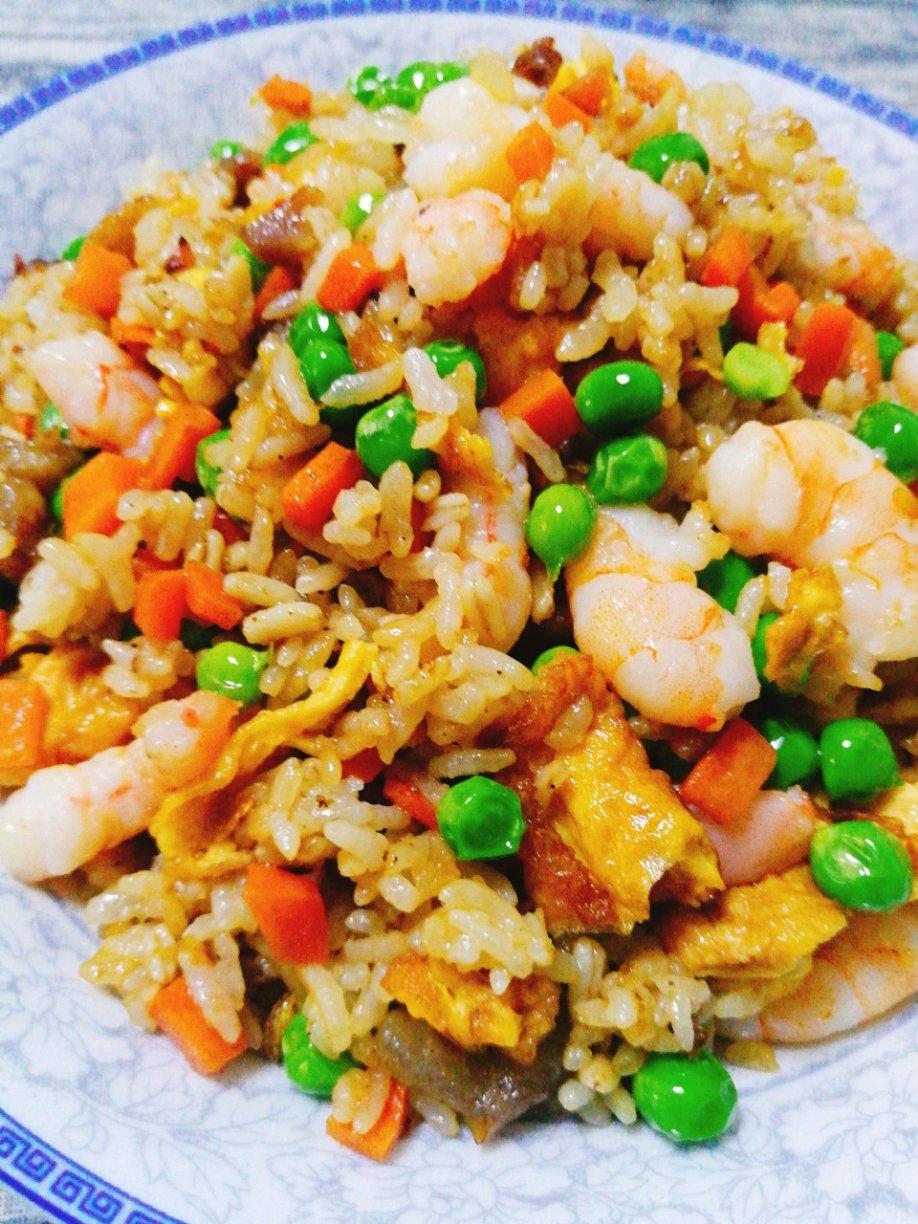 一人食 虾仁豌豆鸡蛋炒饭