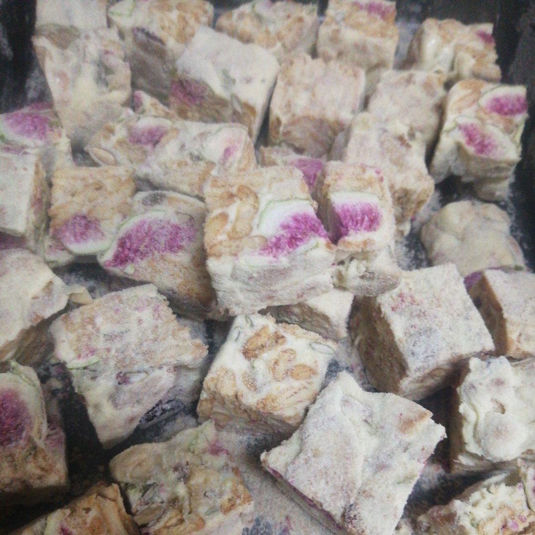 抹茶草莓雪花酥