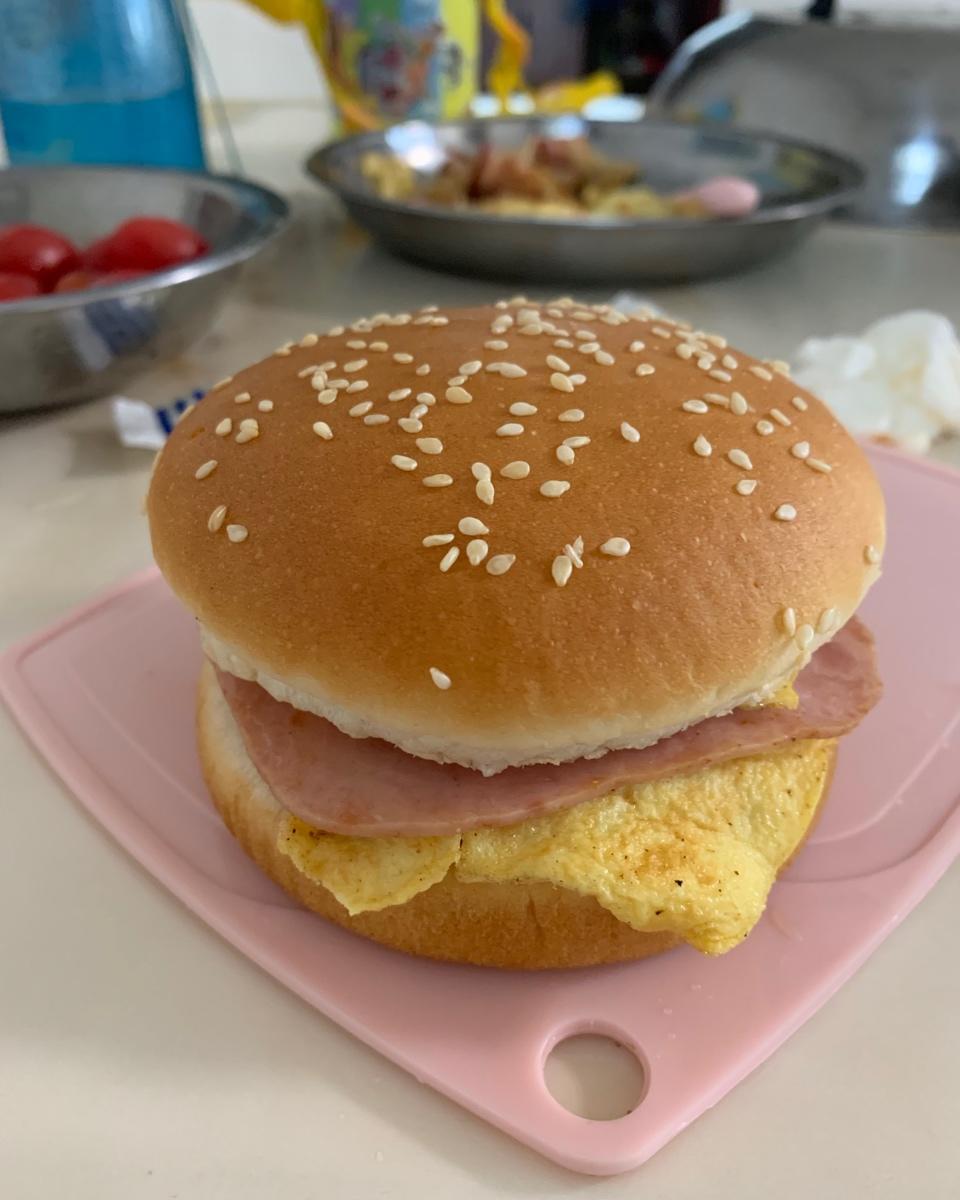alu425做的早餐自制汉堡包简易版