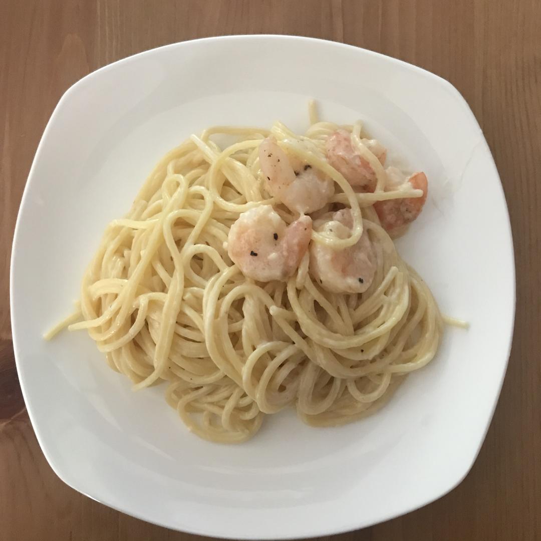 奶油虾仁意面的做法