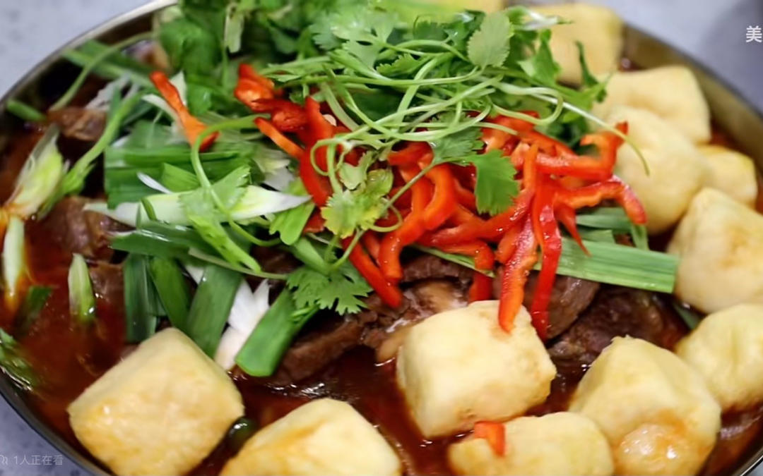 牛肉锅仔（酒精炉子加热）  适合冬天
