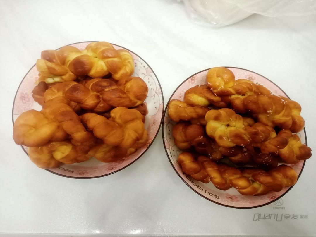 外酥内软的炸麻花